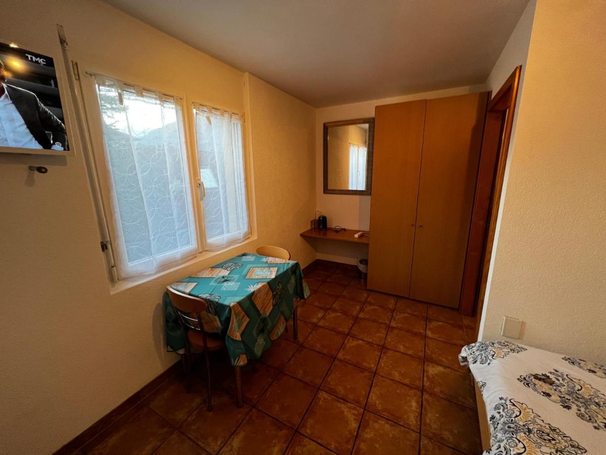 Gite La Cigale Saxon Bagian luar foto