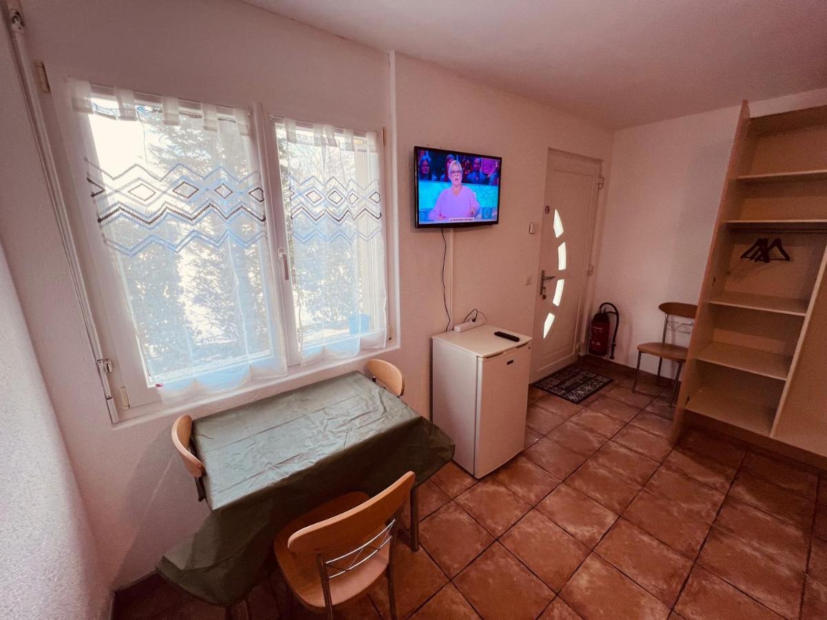 Gite La Cigale Saxon Bagian luar foto