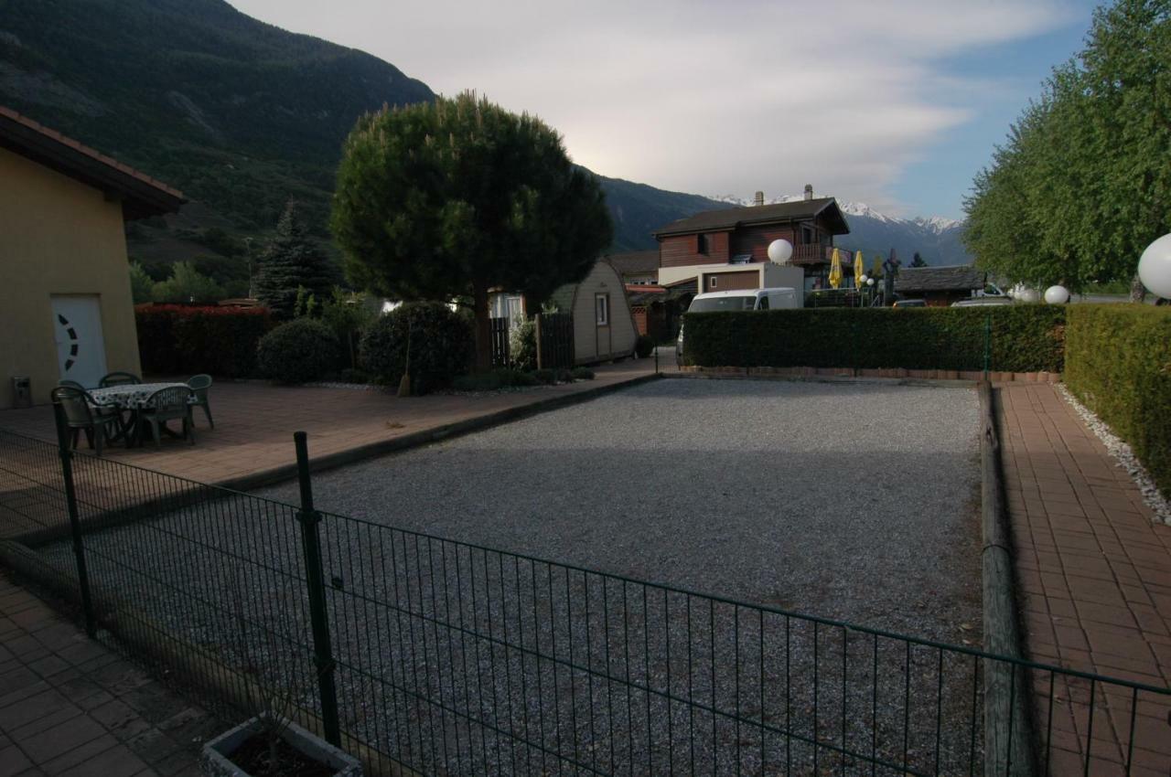 Gite La Cigale Saxon Bagian luar foto